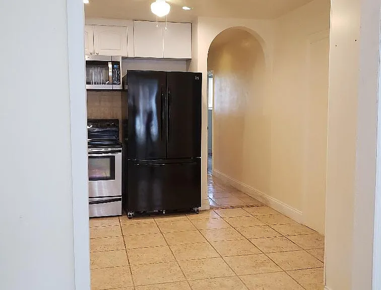 257 Whittier Ave — Photo 16