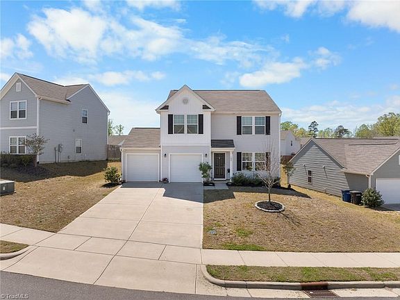 2nd image of 108 Galley Ln