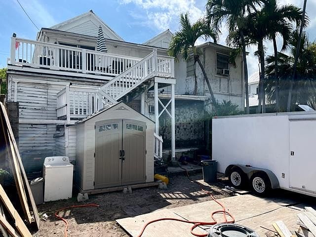 2nd image of 919-921 Duval St