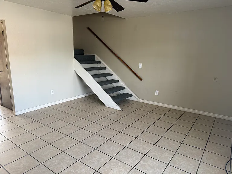 1405 N Rockwell Ave #B — Photo 13