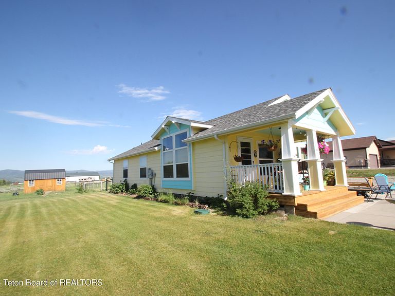 Listing photo 2