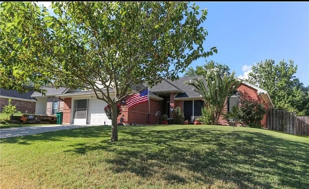 1515 Chardonnay Dr — Photo 3