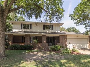 9739 Colby Ave, Clive, IA 50325