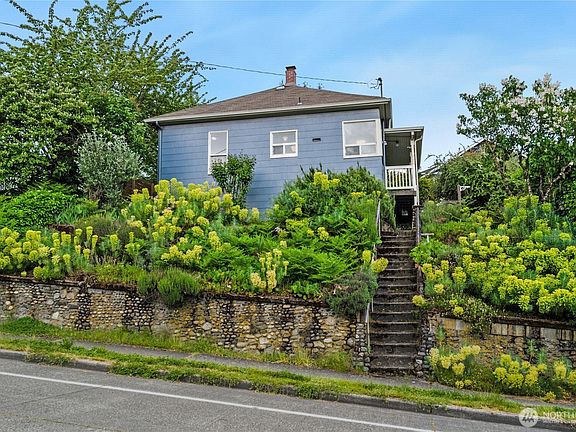 2nd image of 1012 20th Avenue S
