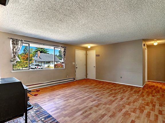 4th image of 5922 132nd Pl NE