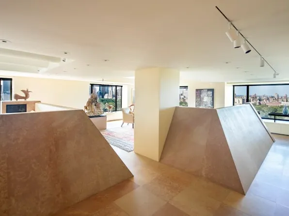 980 Fifth Avenue image 12 of 23