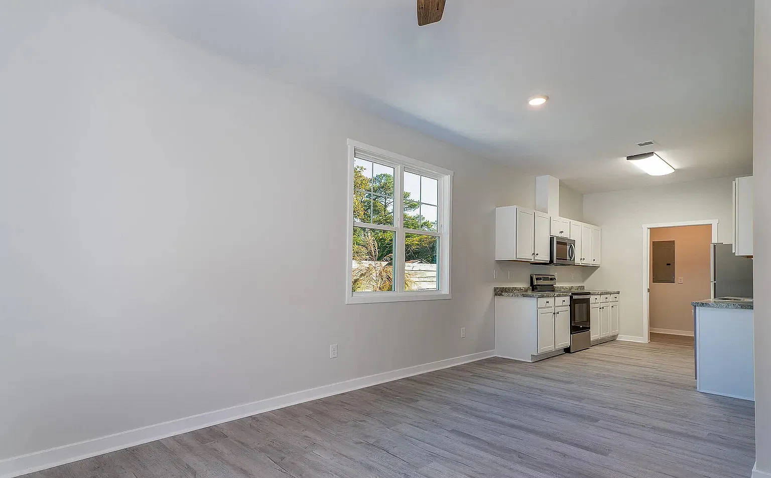 2 bed, $1,600 — Photo 2