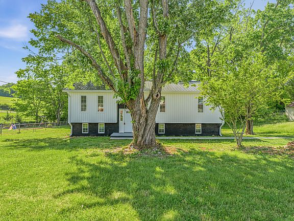 2nd image of 2827 Shiloh Cir