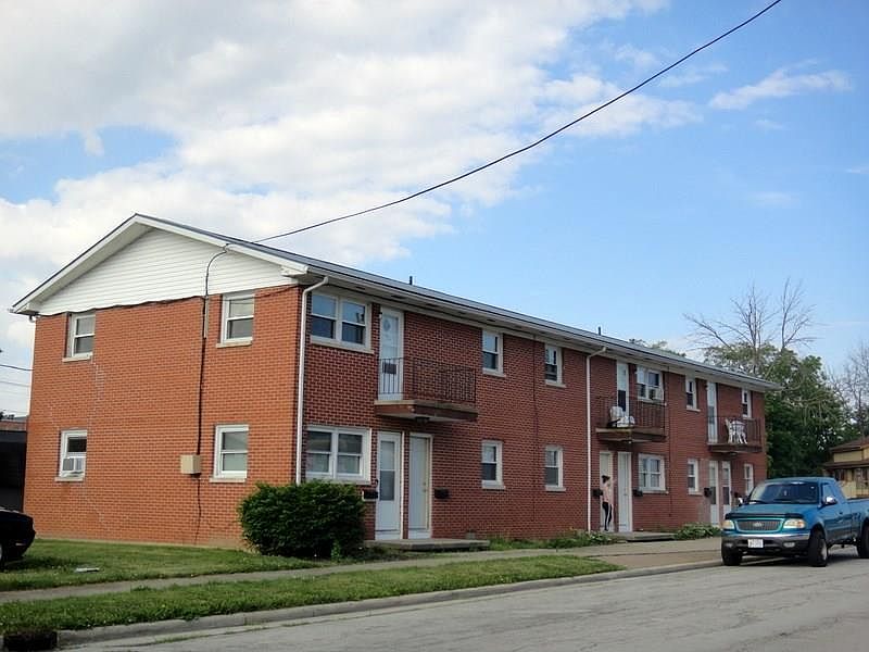 2nd image of 102 N Blackhoof St