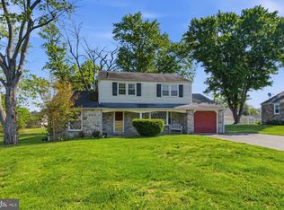 1825 Sterigere St W, Norristown, PA 19403