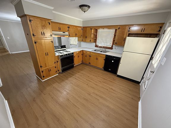 3rd image of 3656 Madolyn Ln