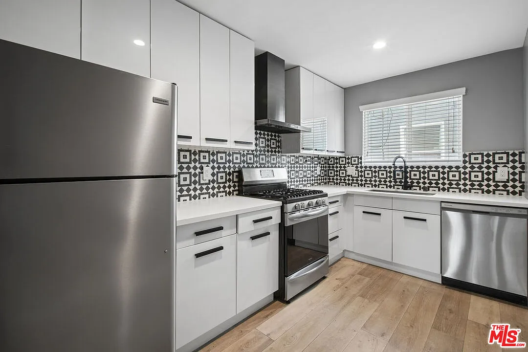1 bed, 1.0 bath, 725 sqft, $2,095 — Photo 3