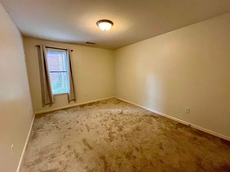 495 S Front St #103 — Photo 5