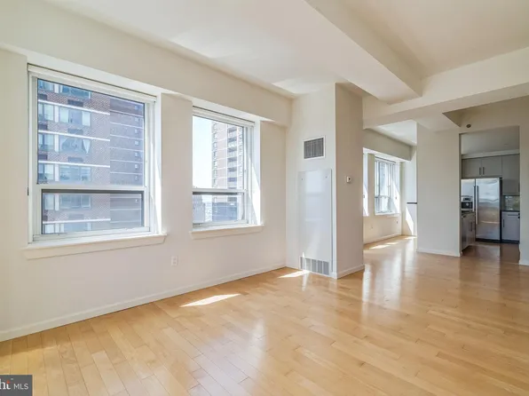 1425 Locust St Unit 24B, Philadelphia, PA 19102