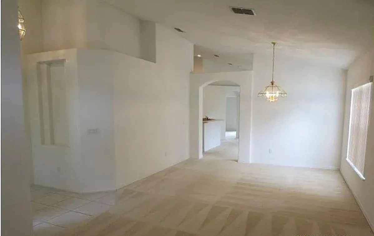 Building Photo - 9843 Doriath Cir