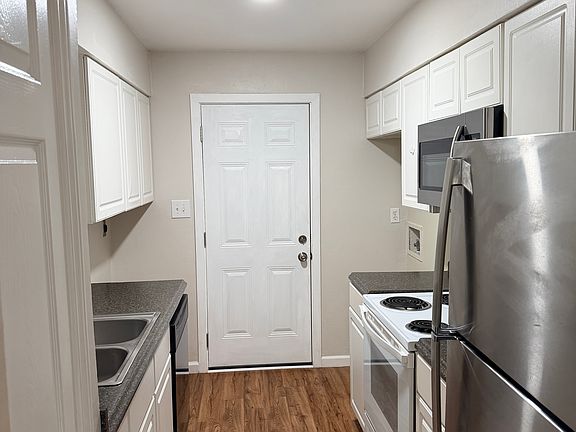 2nd image of 208 Uhland Rd APT 3