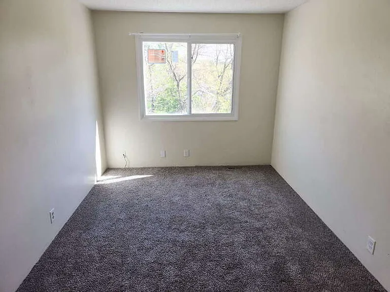 122 McKinley Ave — Photo 18