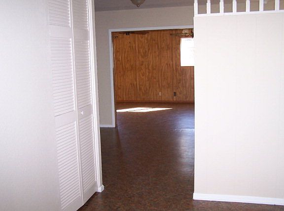 3rd image of 1605 Santa Fe Dr