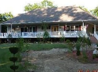 320 Franklin Rd, Coventry, RI 02816