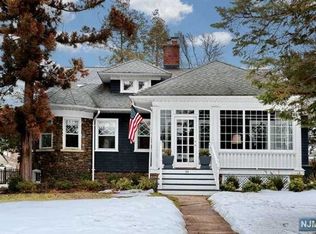 39 Bradford St, Glen Rock, NJ 07452
