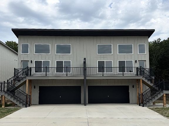 2nd image of 2954 SW Villa West Dr