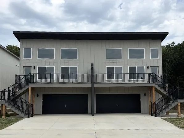 2954 SW Villa West Dr, Topeka, KS 66614