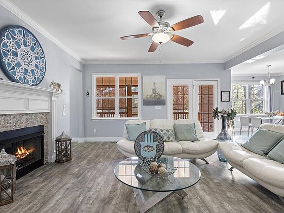 4th image of 801 Clean View Ct