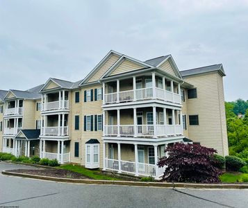 2211 Suncrest Vlg, Morgantown, WV, 26505