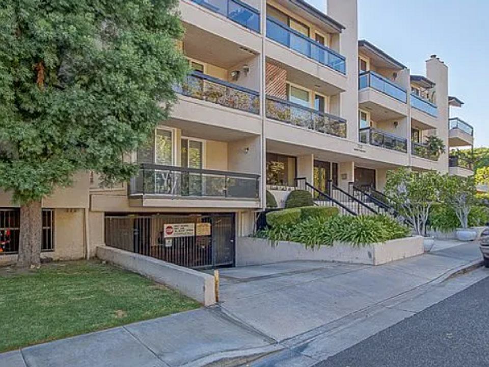 1st image of 723 Westmount Dr #23