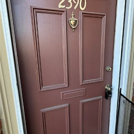3rd image of 2390 Arlington Dr