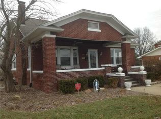 525 W Main St, Staunton, IL 62088