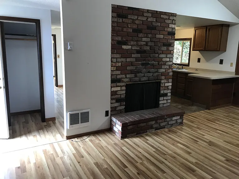 219 NW 20th St — Photo 23