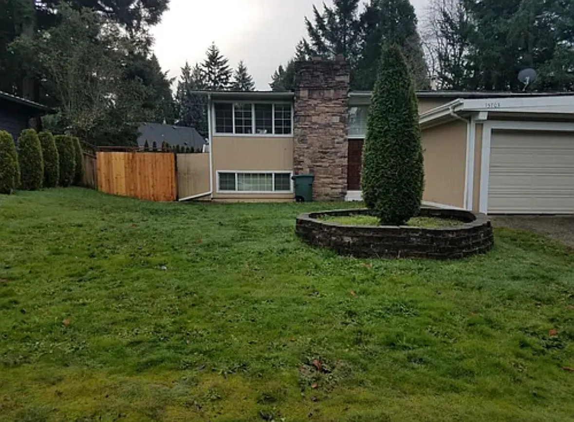 15703 NE 1st Pl — Photo 1