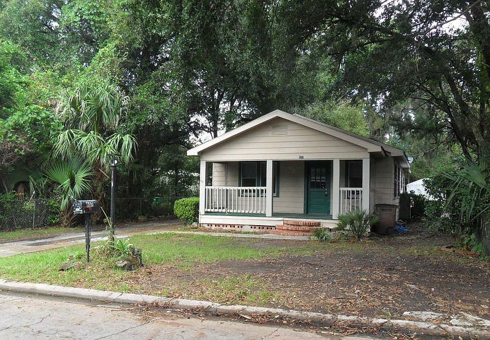 1st image of 607 SE Camp St