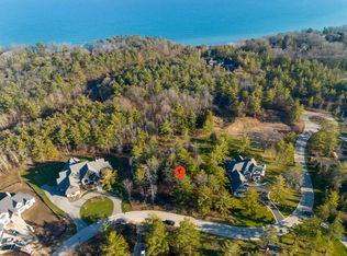 10320 N Wildwood Ct, Mequon, WI 53092