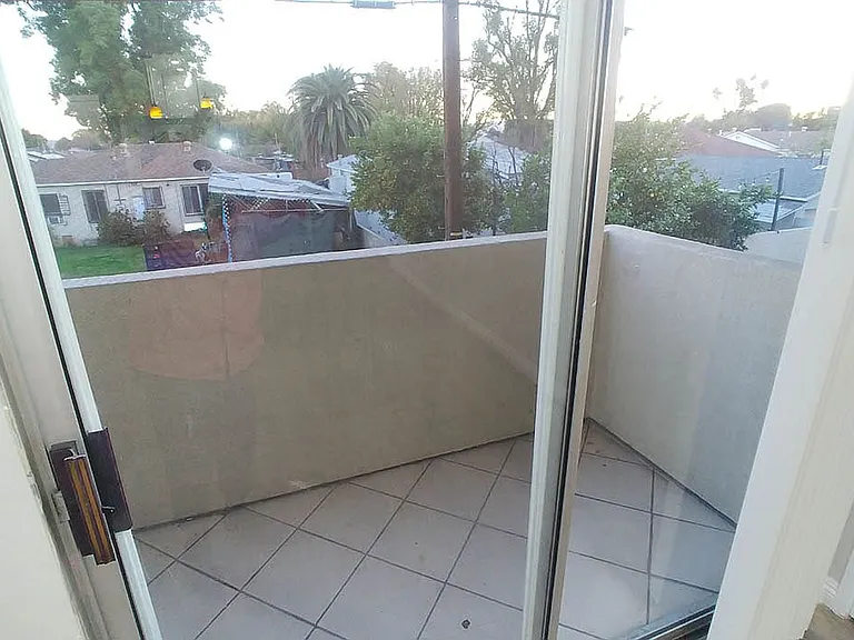 14242 Roscoe Blvd — Photo 12