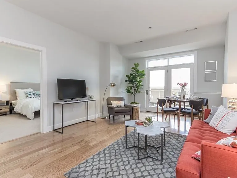 1501 Commonwealth Ave #404 — Photo 11