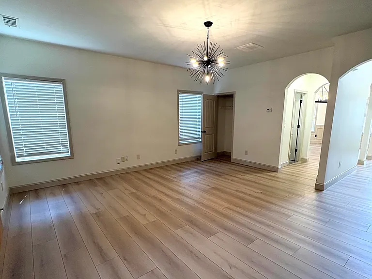 1244 Saint James Pl — Photo 16