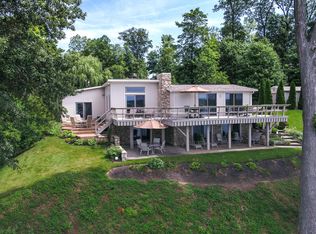 560 Avon Pl SE, Thornville, OH 43076