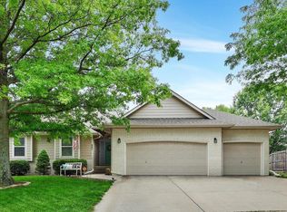 907 E Cedarbrook Rd, Derby, KS 67037