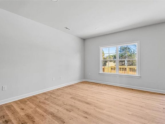 4th image of 167 Olive Branch Ct