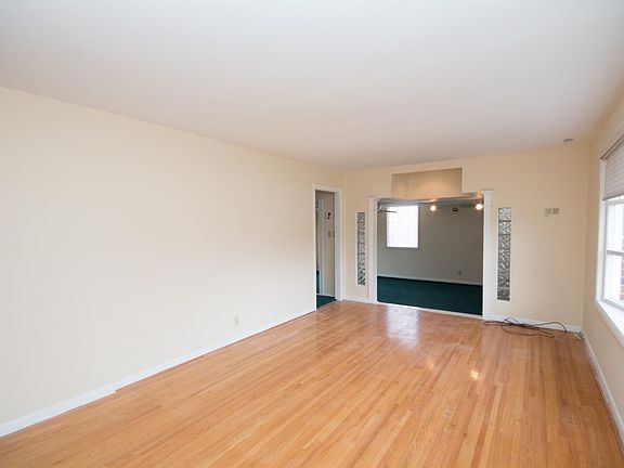 4th image of 1612 Haynes Meade Cir