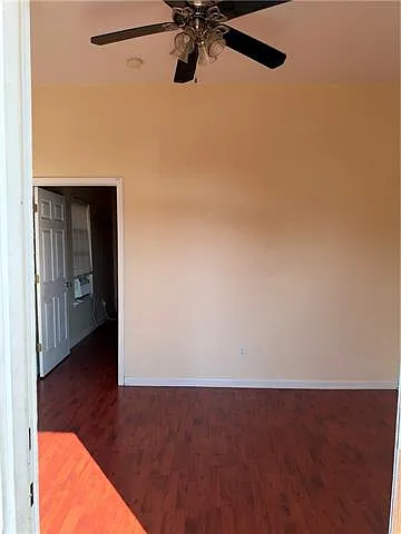 2 bed, 1.5 bath, 1100 sqft, $1,350 — Photo 3