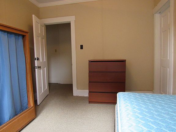 4th image of 124 S 7th St APT 2