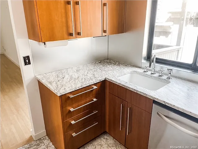 3 bed, 1123 sqft, $3,700 — Photo 1