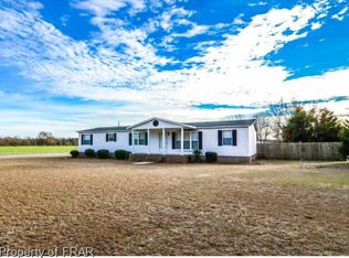 11990 Broadwater Bridge Rd, Roseboro, NC 28382