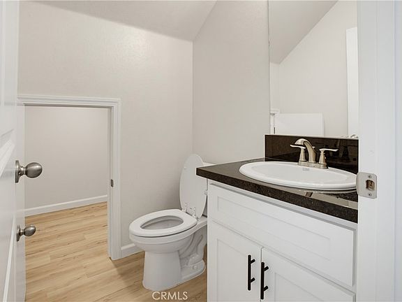 5th image of 444 Oleander Ct