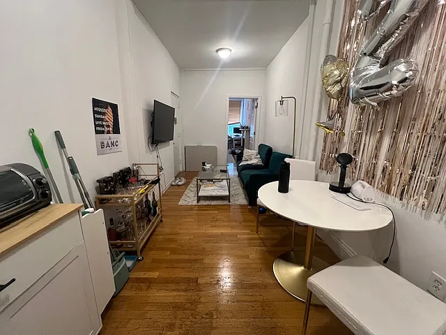 221 E 26th St #3B — Photo 2