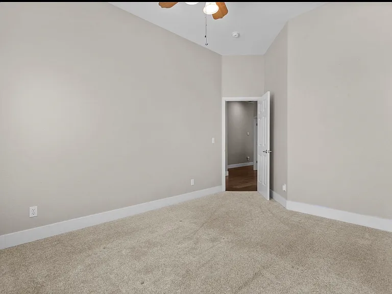 2280 Cumberland Dr — Photo 13