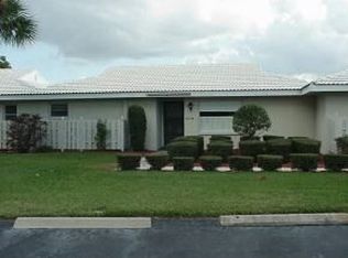 11414 W Bayshore Dr, Crystal River, FL 34429